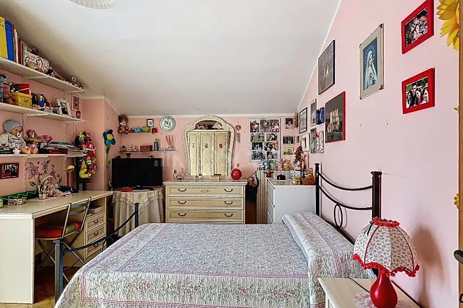 Casa Indipendente in vendita di 300 mq a €280.000 (rif. 85/2025)