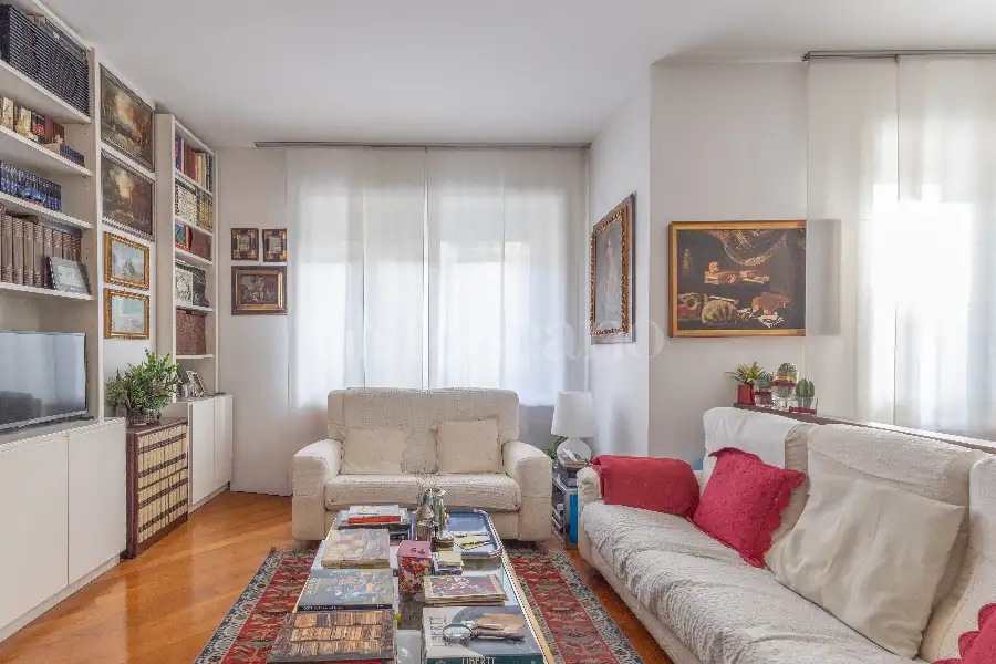 Casa in vendita di 100 mq a €899.000 (rif. 13/2026)