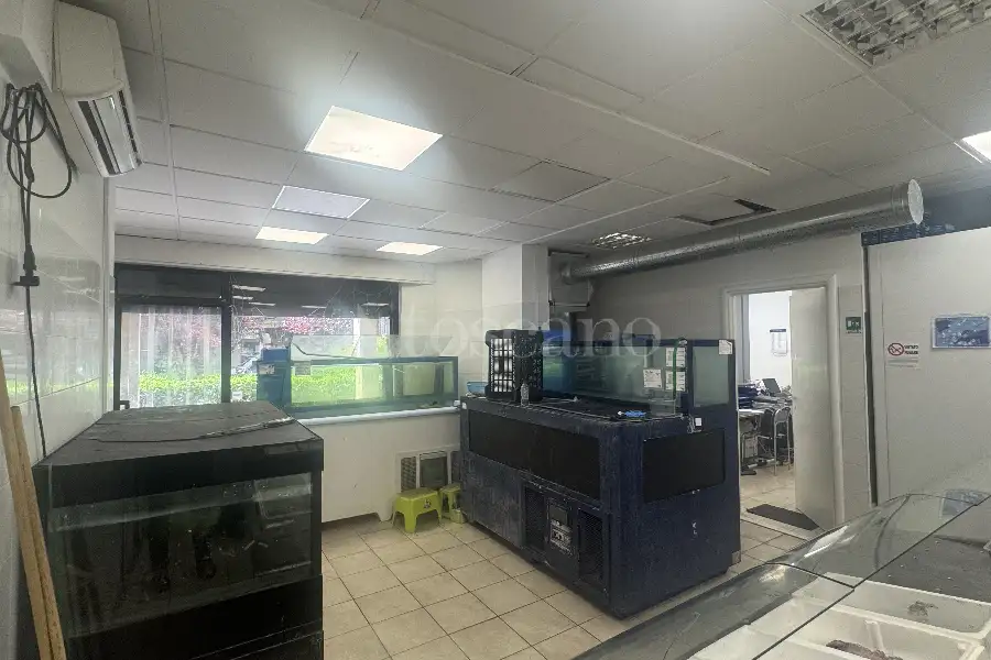 Negozio in vendita di 89 mq a €155.000 (rif. 28/2026)