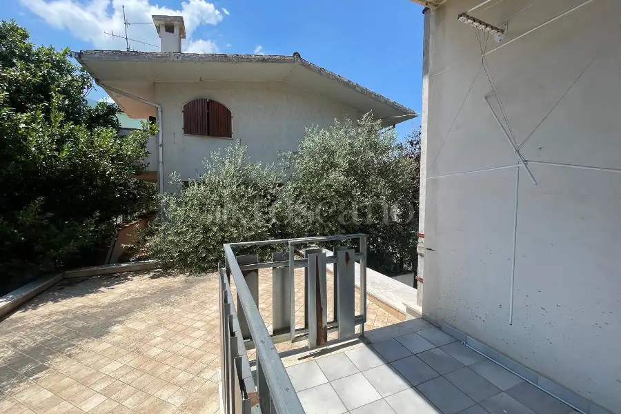 Villa in vendita di 322 mq a €175.000 (rif. 39/2026)