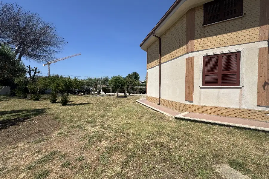 Villa in vendita di 200 mq a €649.000 (rif. 36/2026)