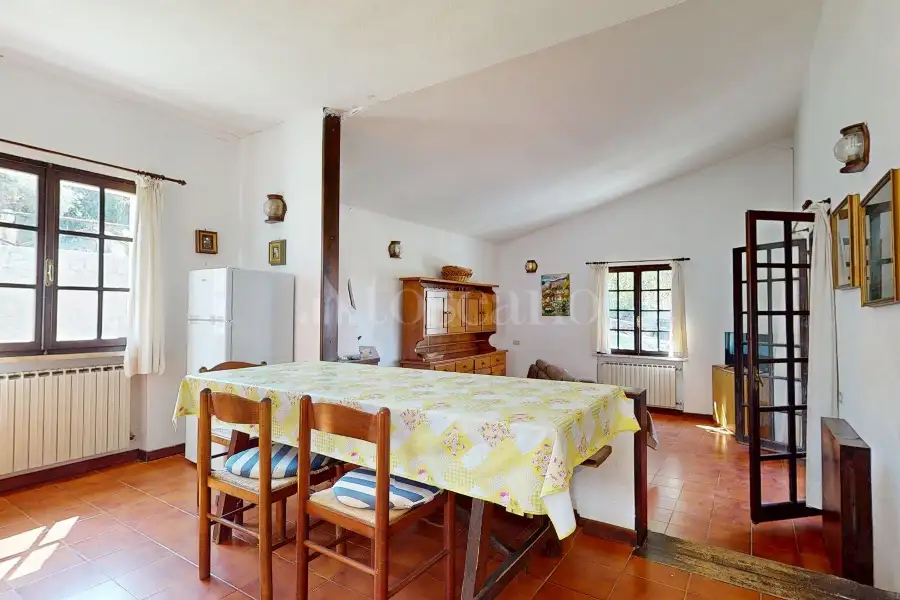 Villa in vendita di 260 mq trattativa riservata (rif. 10/2026)