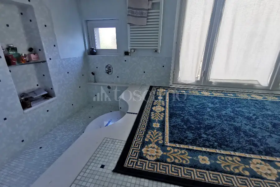 Casale in vendita di 600 mq a €1.400.000 (rif. 32/2026)