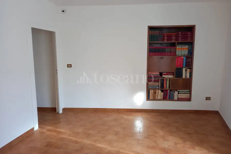 Casa in vendita di 290 mq a €85.000 (rif. 120/2025)