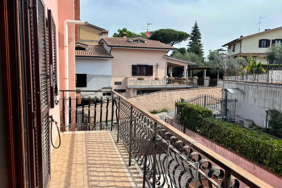 Villa Plurifamiliare in vendita di 230 mq a €299.000 (rif. 70/2024)