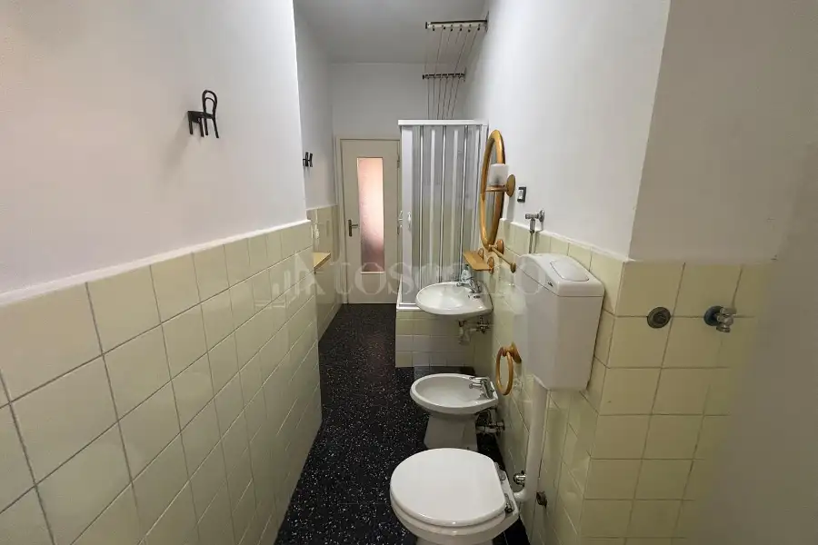 Stanza in affitto di 82 mq a €400 (rif. 38/2026)