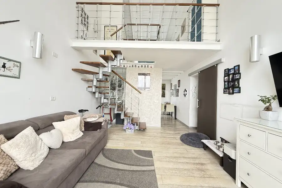 Loft in vendita di 95 mq a €215.000 (rif. 3/2026)