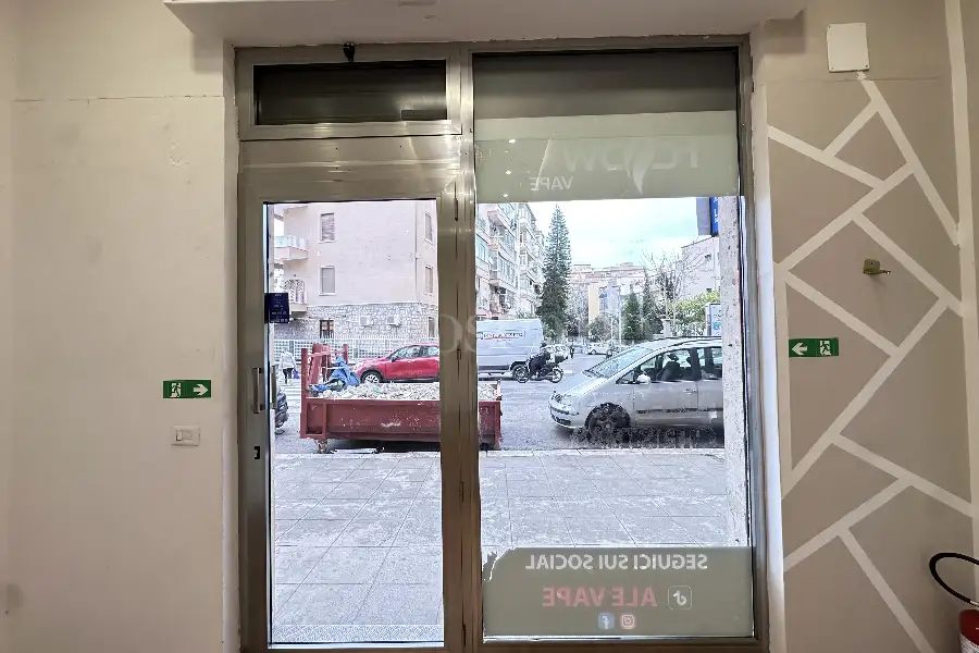 Negozio in affitto di 30 mq a €520 (rif. 7/2026)