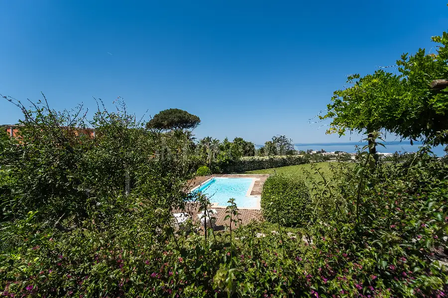 Villa in vendita di 230 mq a €1.200.000 (rif. 2/2026)