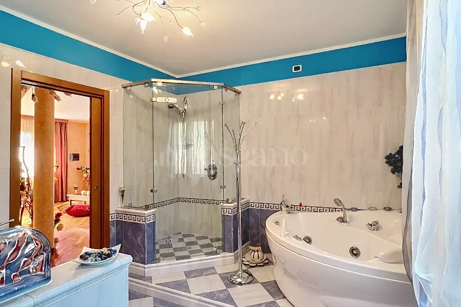 Casa Indipendente in vendita di 330 mq a €590.000 (rif. 82/2025)