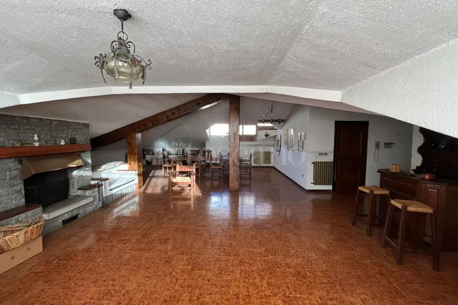 Villa in vendita di 500 mq a €455.000 (rif. 56/2025)