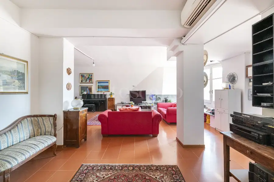 Casa in vendita di 430 mq a €1.250.000 (rif. 25/2025)