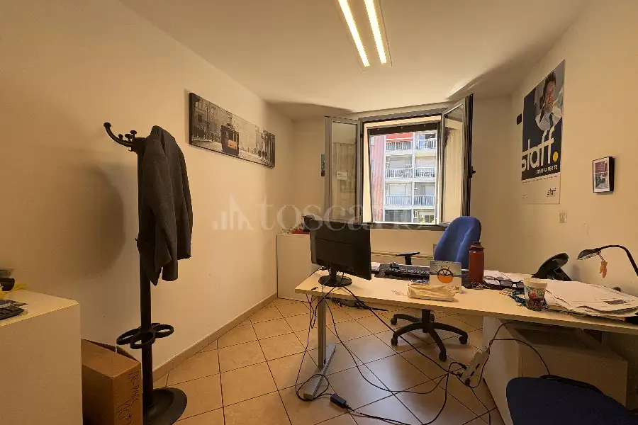 Ufficio in affitto di 180 mq a €2.166 (rif. 26/2026)