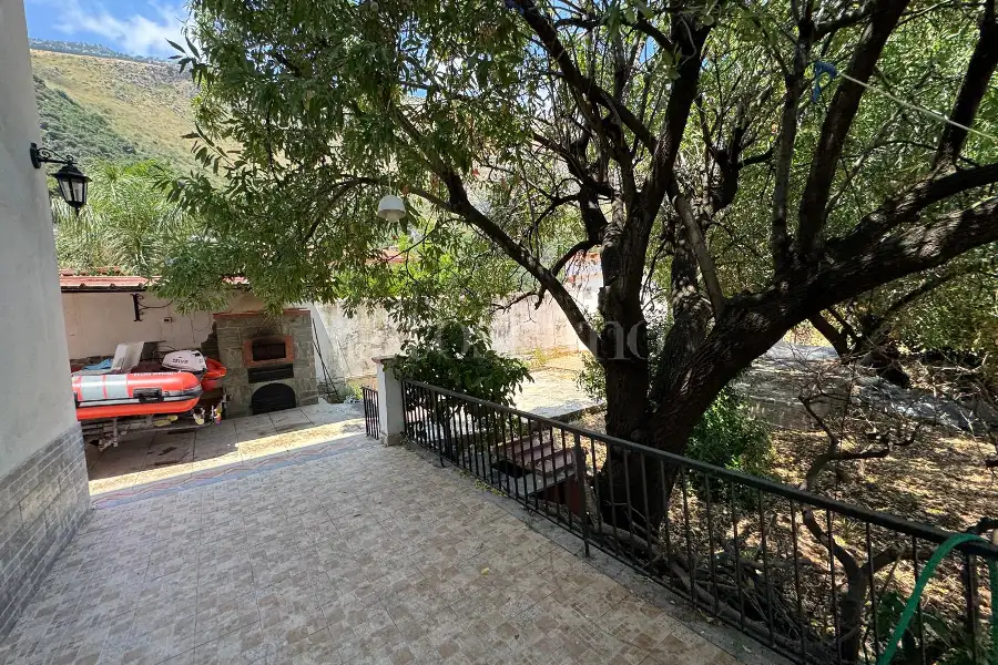 Villa in vendita di 211 mq a €309.000 (rif. 52/2026)