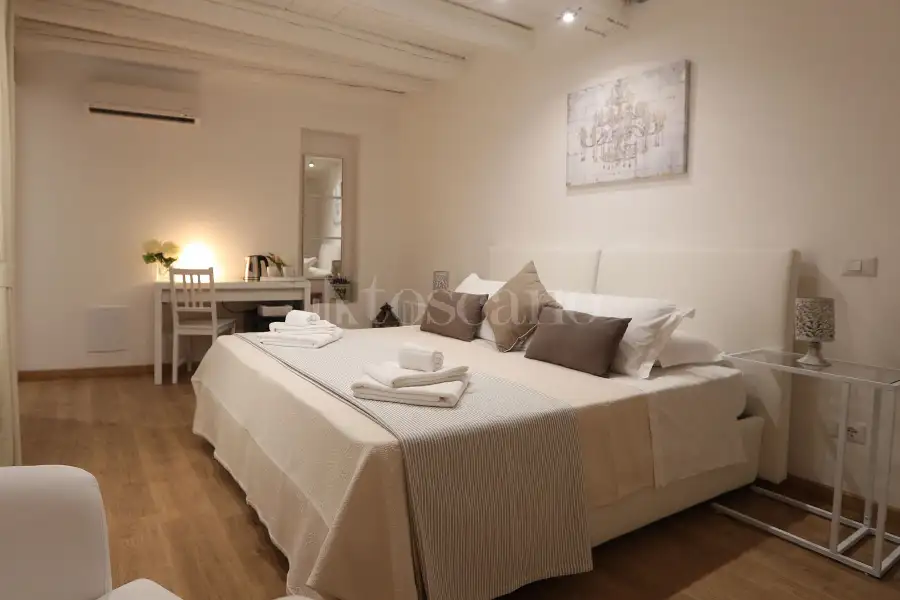 Casa Indipendente in vendita di 225 mq a €760.000 (rif. 20/2025)