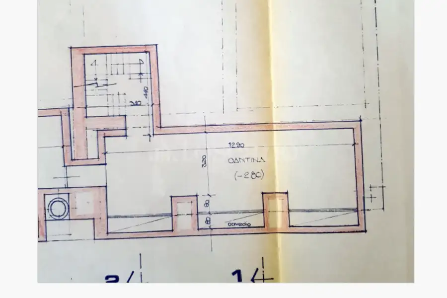Villa Plurifamiliare in vendita di 400 mq a €399.000 (rif. 6/2025)