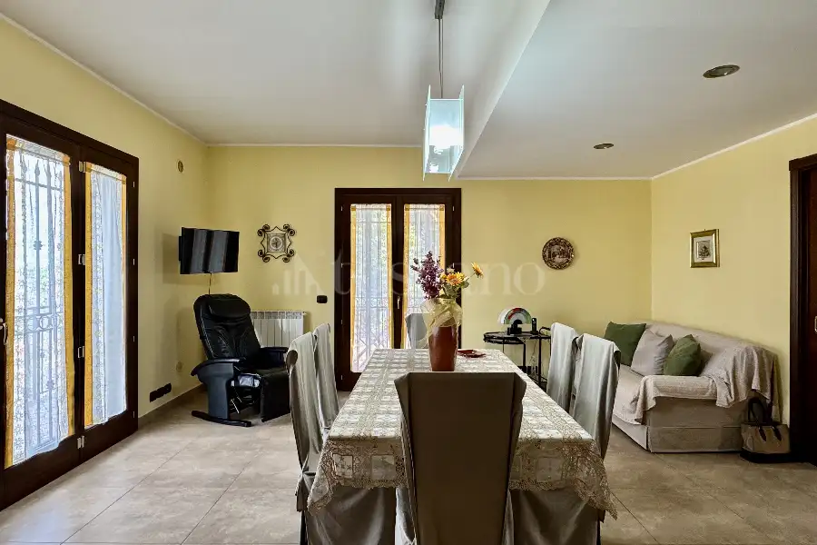 Villa in vendita di 360 mq a €575.000 (rif. 60/2025)