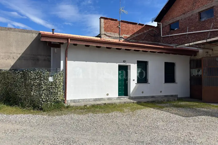 Laboratorio in vendita di 340 mq a €130.000 (rif. 13/2026)