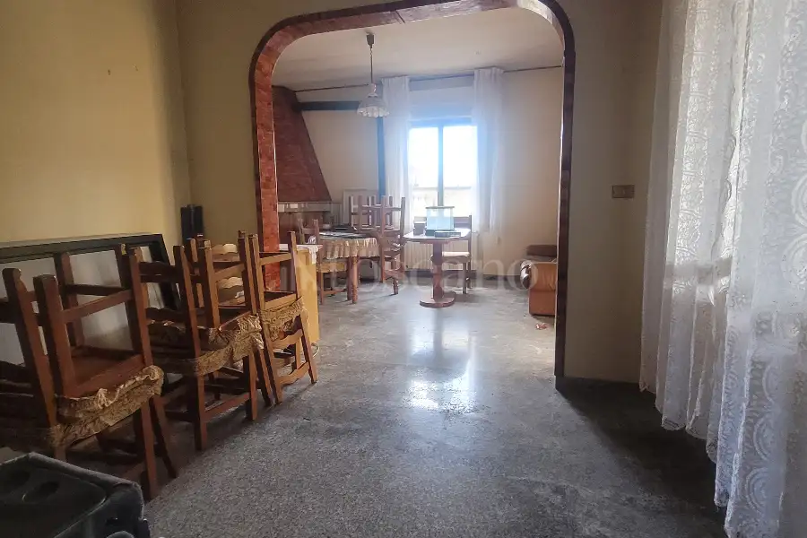 Casa Indipendente in vendita di 534 mq a €255.000 (rif. 1/2026)