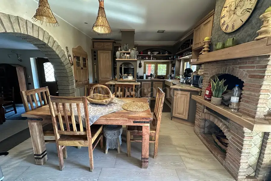 Villa in vendita di 355 mq a €729.000 (rif. 43/2025)