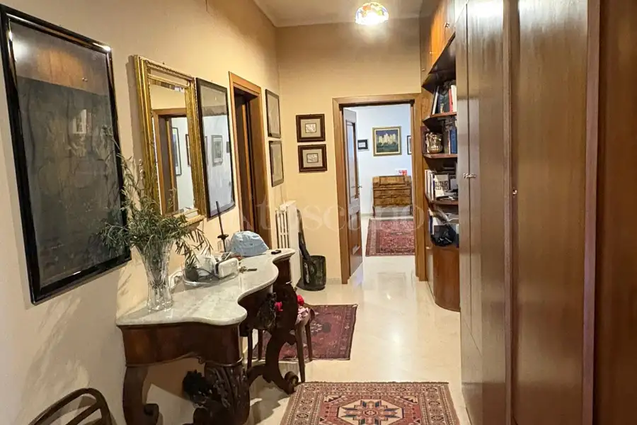 Casa in vendita di 230 mq a €450.000 (rif. 49/2026)