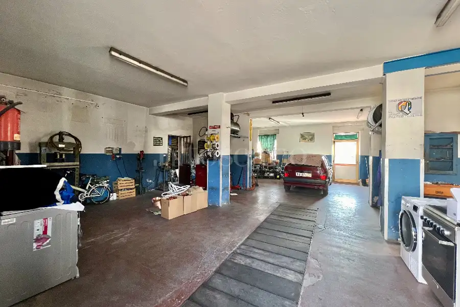 Casa Indipendente in vendita di 420 mq a €435.000 (rif. 10/2025)