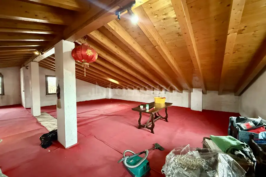 Casa in vendita di 220 mq a €239.000 (rif. 23/2026)
