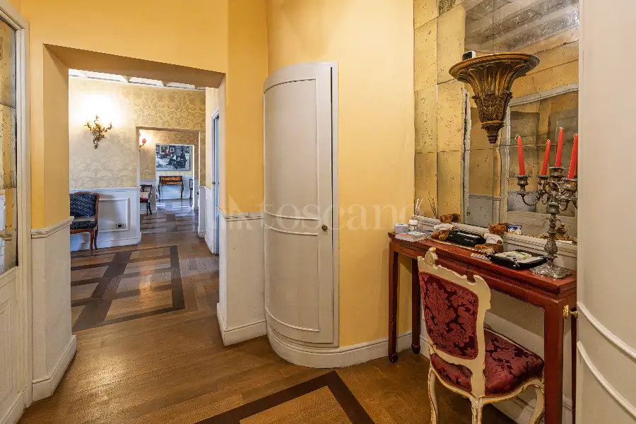 Attico in vendita di 145 mq a €1.890.000 (rif. 11/2026)