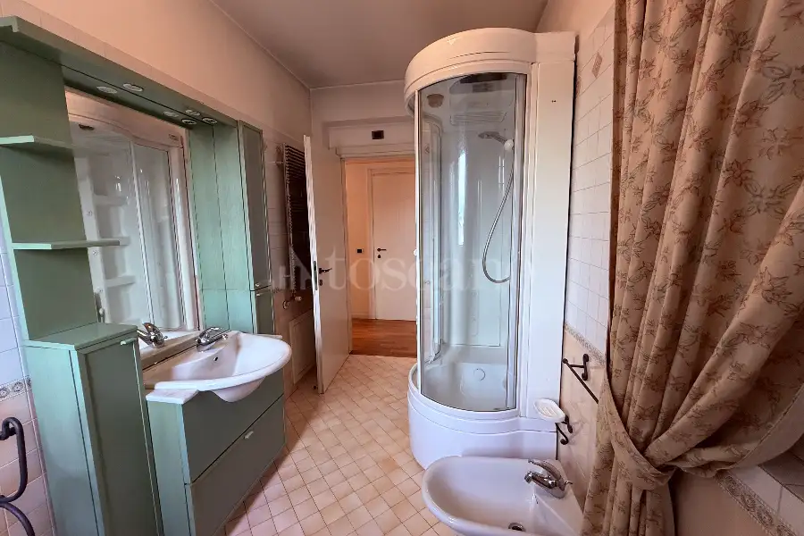Villa Bifamiliare in vendita di 320 mq a €780.000 (rif. 65/2025)