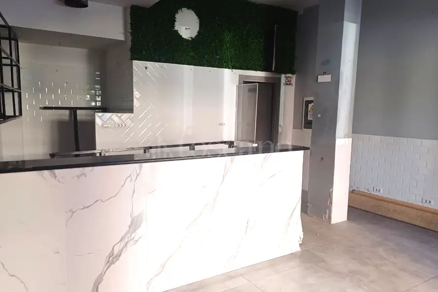 Negozio in affitto di 56 mq a €1.300 (rif. 8/2026)