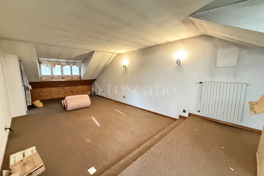 Casa Indipendente in vendita di 220 mq a €270.000 (rif. 3/2026)