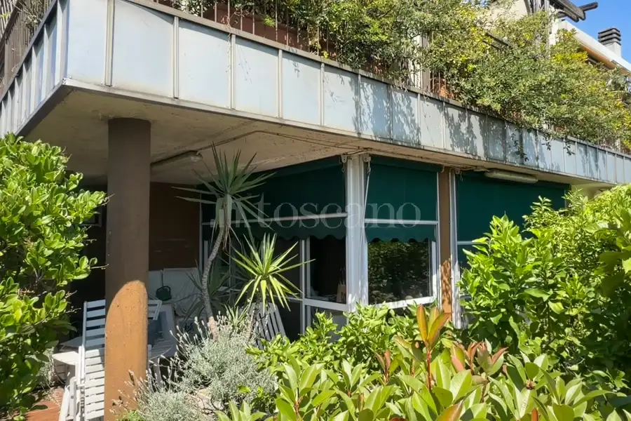 Superattico in vendita di 200 mq a €850.000 (rif. 8/2026)