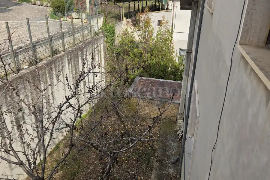 Villa Bifamiliare in vendita di 276 mq a €159.000 (rif. 10/2026)