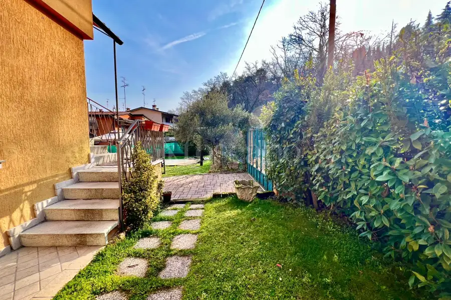 Villa Bifamiliare in vendita di 130 mq a €325.000 (rif. 13/2026)