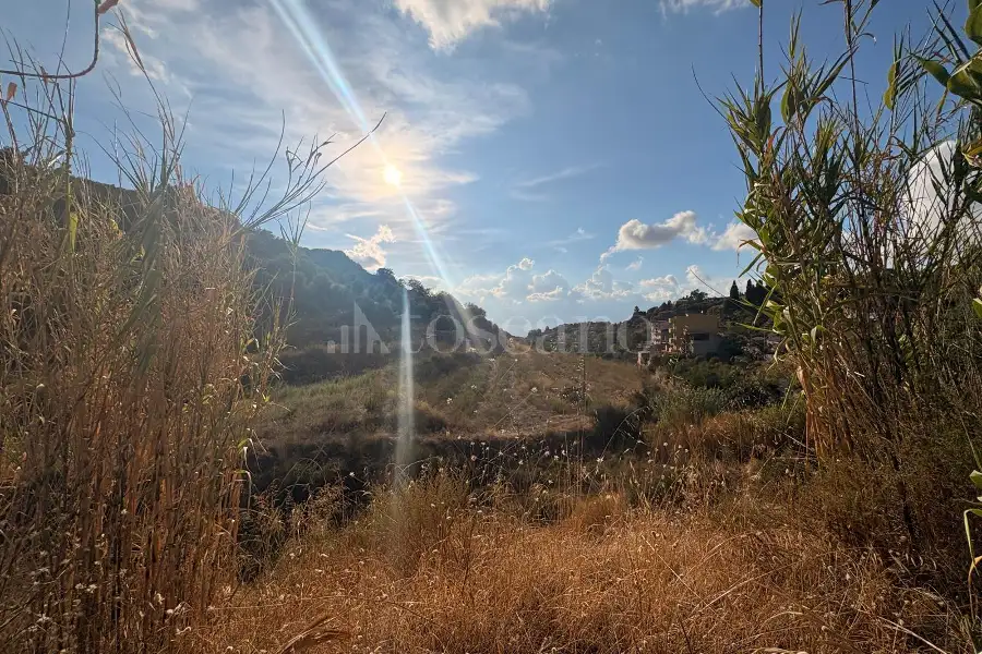 Agricolo in vendita di 42.000 mq a €400.000 (rif. 36/2026)