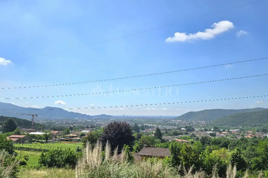 Villa in vendita di 200 mq a €780.000 (rif. 38/2026)