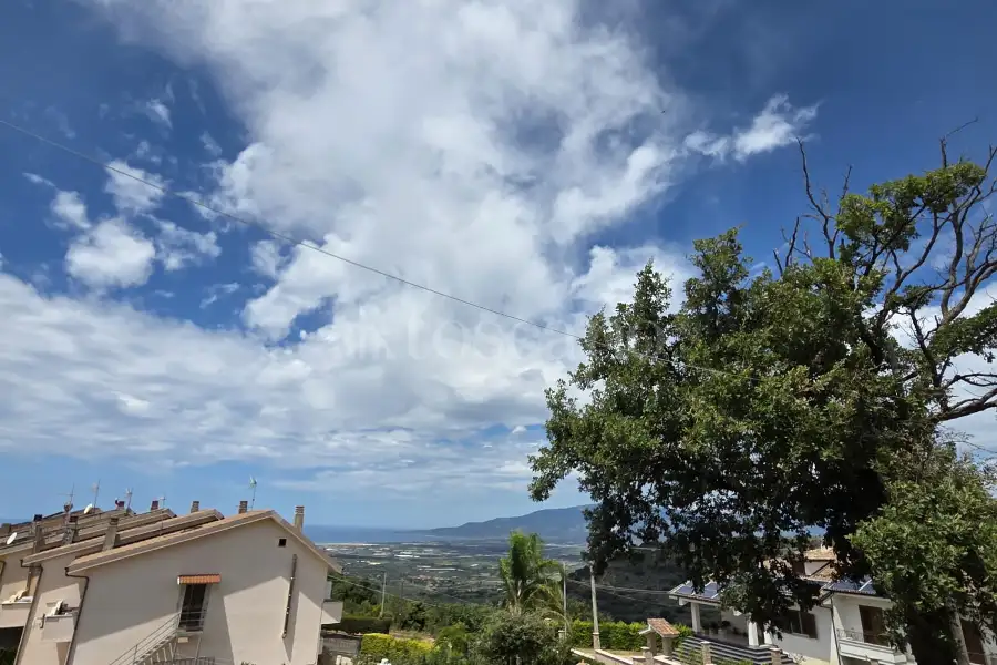 Casa Indipendente in vendita di 300 mq a €225.000 (rif. 14/2026)