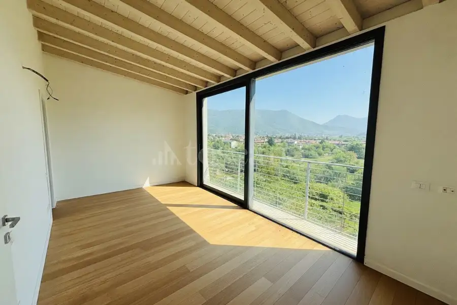 Villa in vendita di 255 mq a €1.200.000 (rif. 21/2026)
