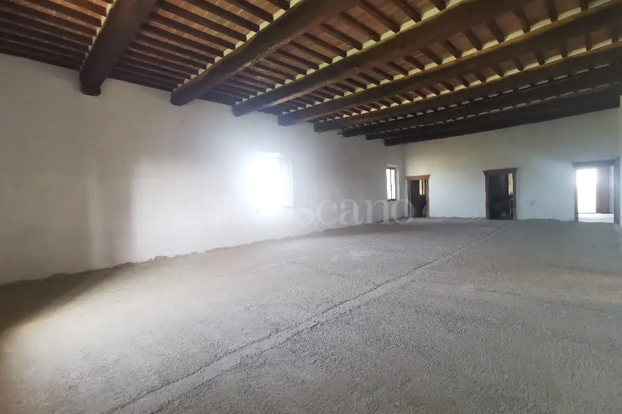 Casale in vendita di 1.200 mq a €470.000 (rif. 35/2023)