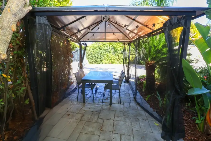 Villa Plurifamiliare in vendita di 210 mq a €675.000 (rif. 62/2026)