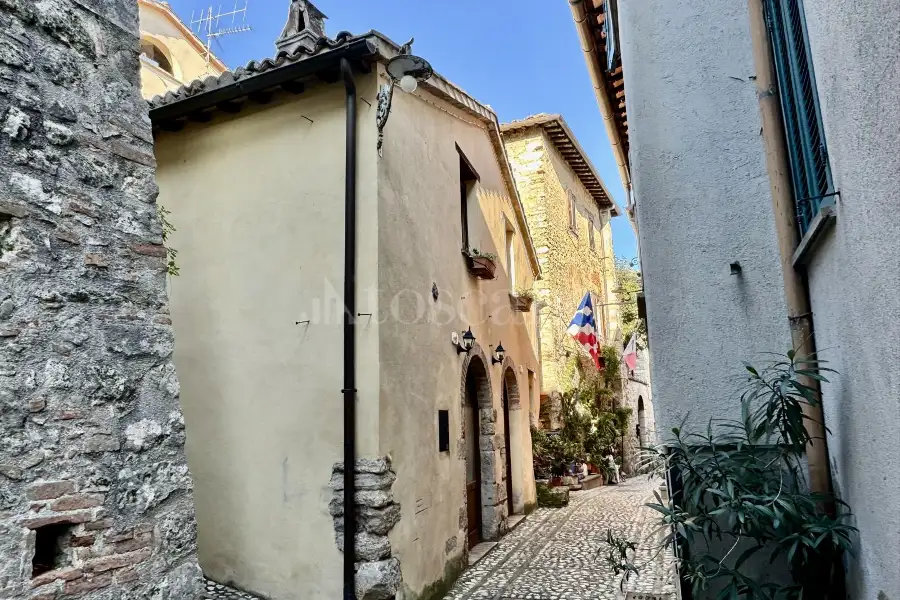 Albergo in vendita di 250 mq a €449.000 (rif. 40/2024)