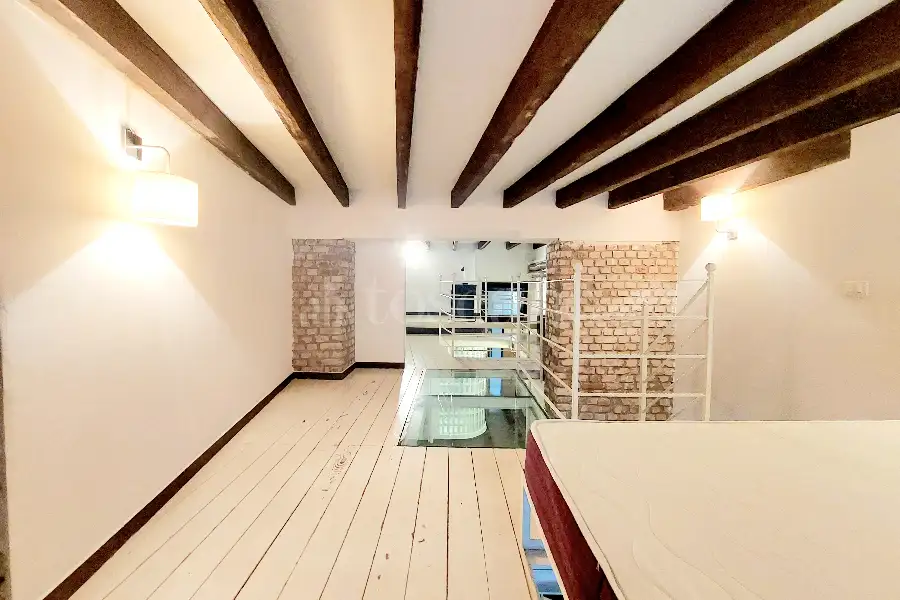 Loft in affitto di 65 mq a €1.250 (rif. 23/2026)