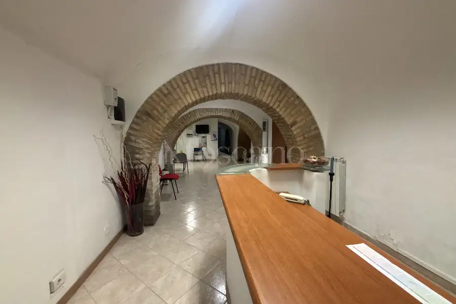 Negozio in vendita di 178 mq a €339.000 (rif. 25/2026)