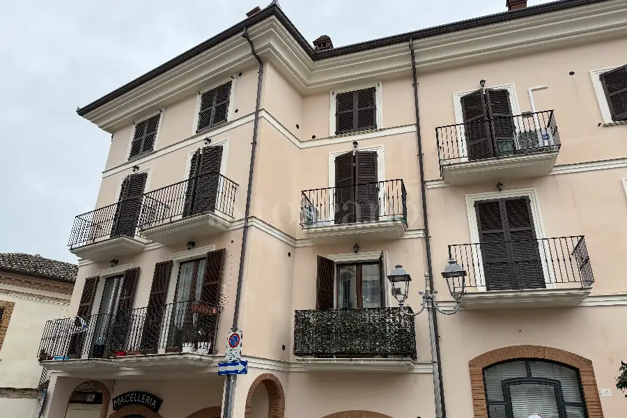 Negozio in vendita di 152 mq a €98.000 (rif. 42/2026)