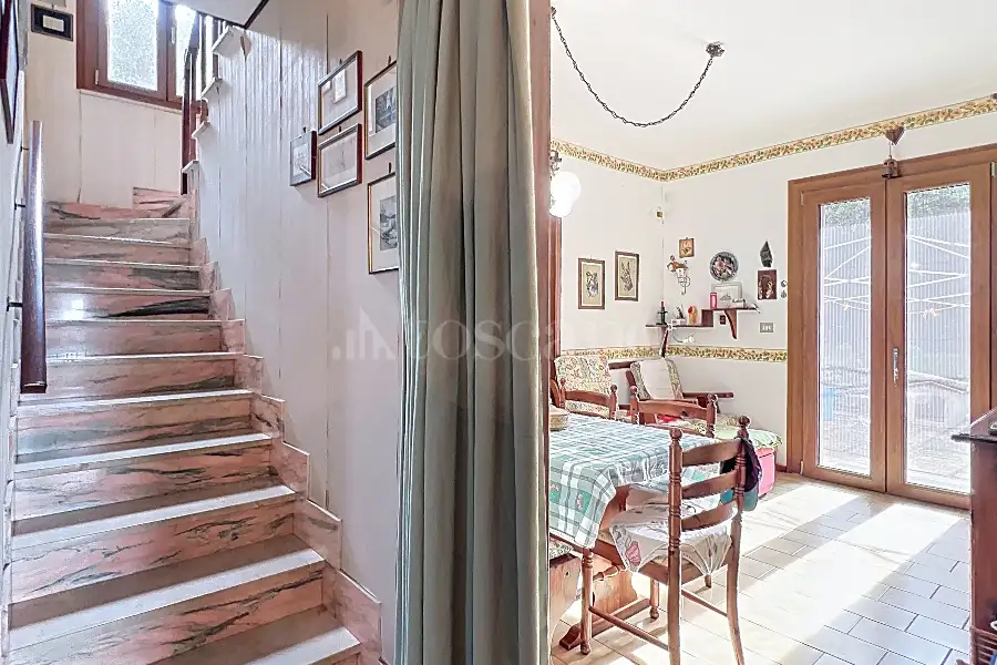 Villa in vendita di 342 mq a €430.000 (rif. 196/2025)