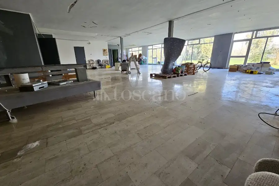 Capannone in vendita di 1.050 mq a €870.000 (rif. 7/2025)