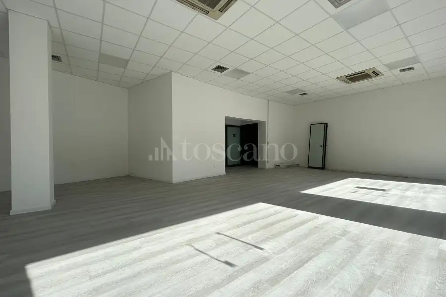 Negozio in vendita di 235 mq a €210.000 (rif. 48/2025)