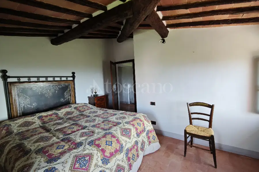 Casale in vendita di 300 mq a €570.000 (rif. 24/2022)