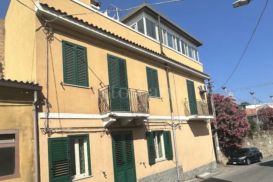 Casa Indipendente in vendita di 213 mq a €150.000 (rif. 14/2025)