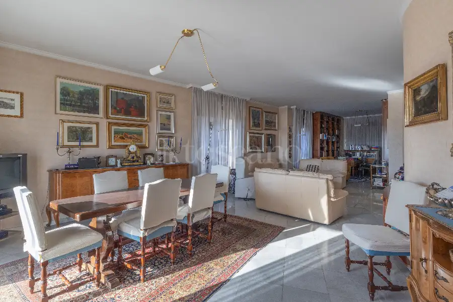 Casa in vendita di 230 mq a €1.495.000 (rif. 7/2025)